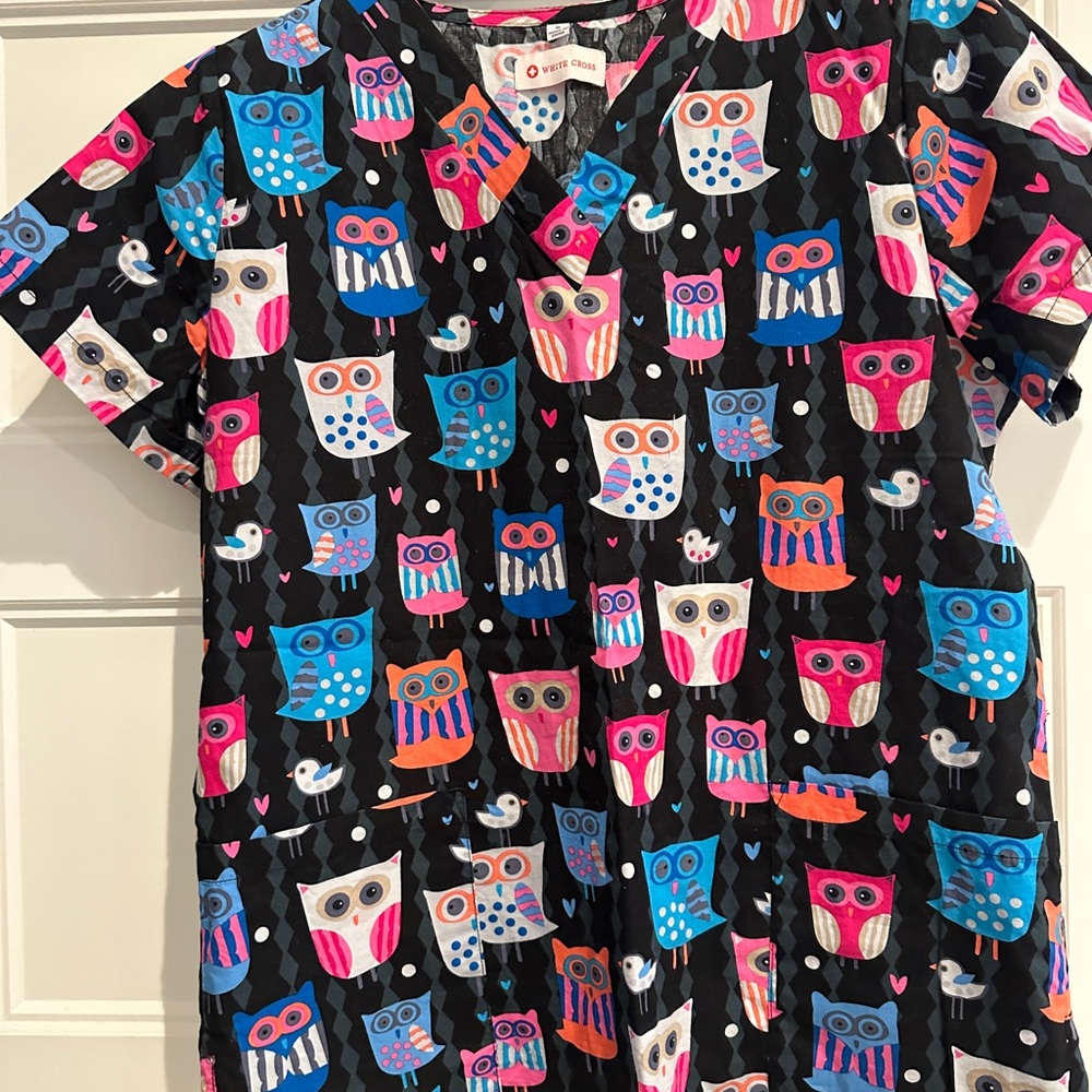 Scrub top